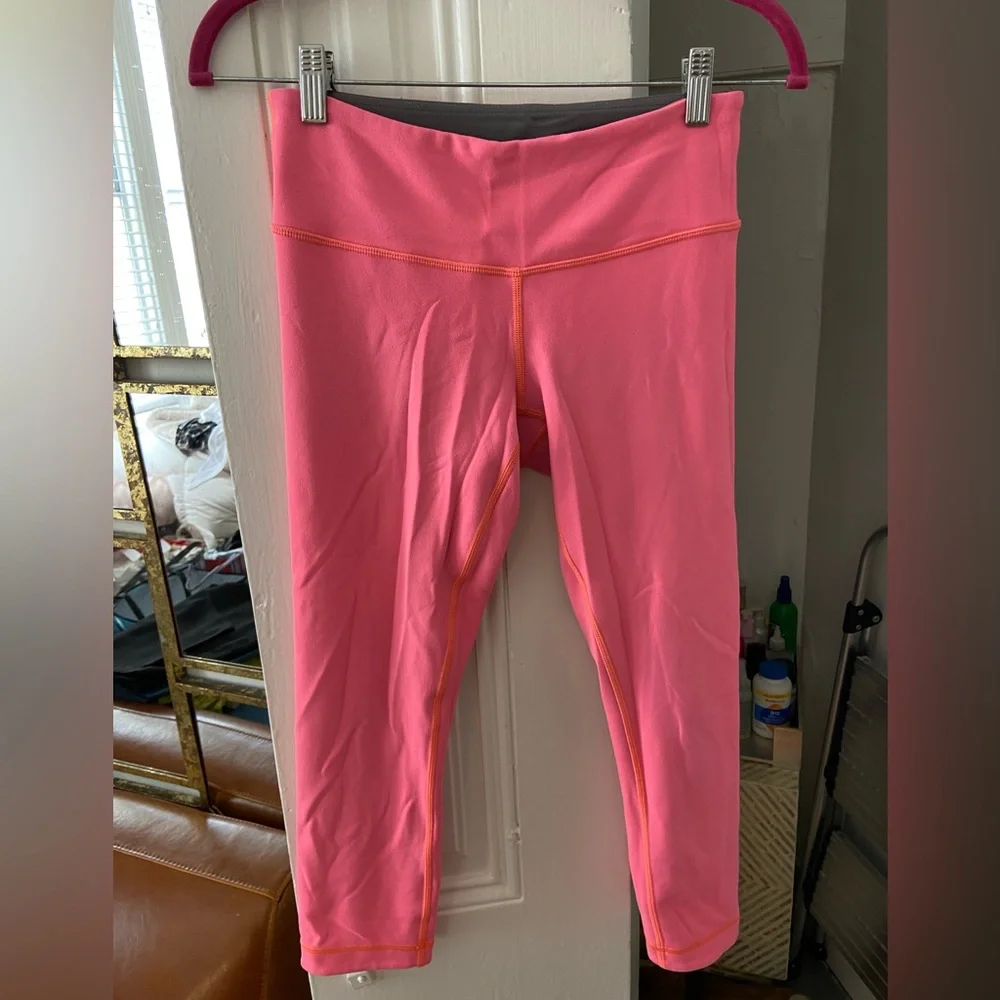 Lululemon reversible leggings - Picture 2 of 4